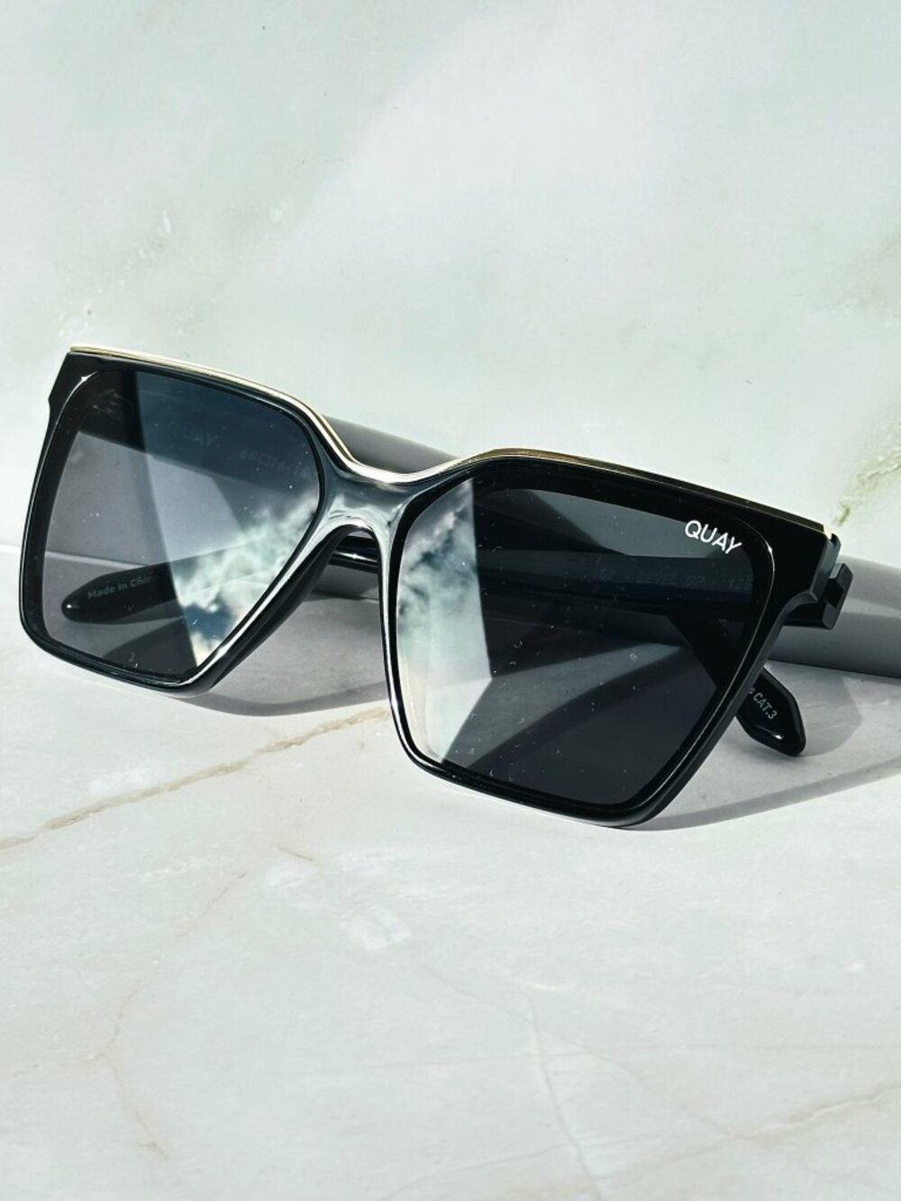 Quay Level Up Black Gold Oversized Square Sunglasses BLKGLD/SMK Women’s w/ Pouch